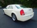 2005 Cool Vanilla Chrysler 300 Touring  photo #4