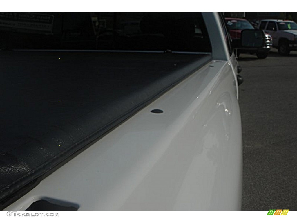2006 Ram 2500 SLT Quad Cab 4x4 - Bright White / Medium Slate Gray photo #11