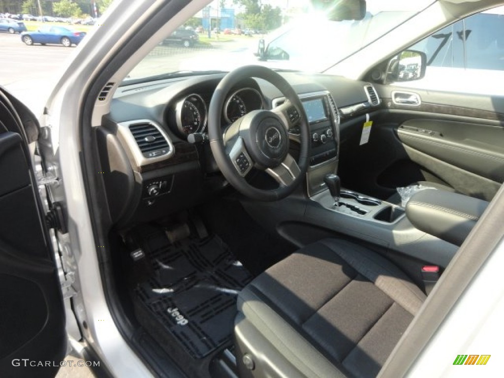 2013 Grand Cherokee Laredo 4x4 - Bright Silver Metallic / Black photo #4
