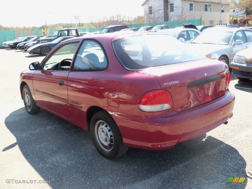 1999 Accent L Coupe - Cherry Red / Gray photo #5