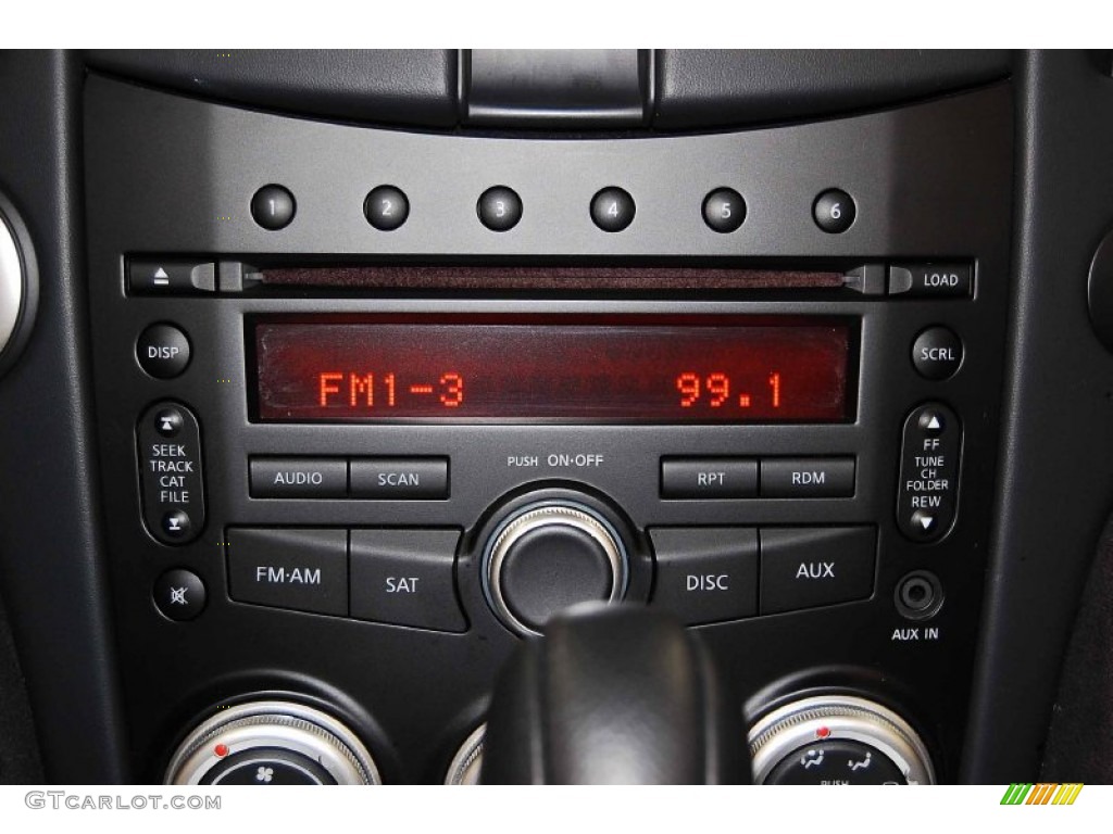 2011 Nissan 370Z Sport Touring Roadster Controls Photos