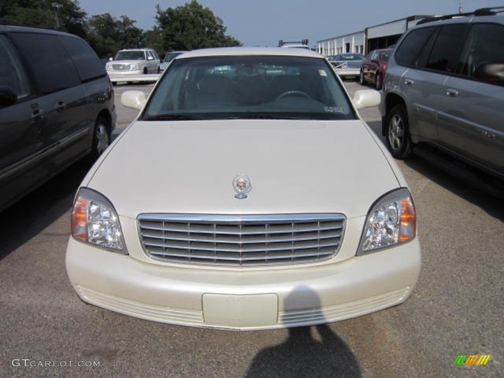 White Diamond 2001 Cadillac DeVille Sedan Exterior Photo #68773502