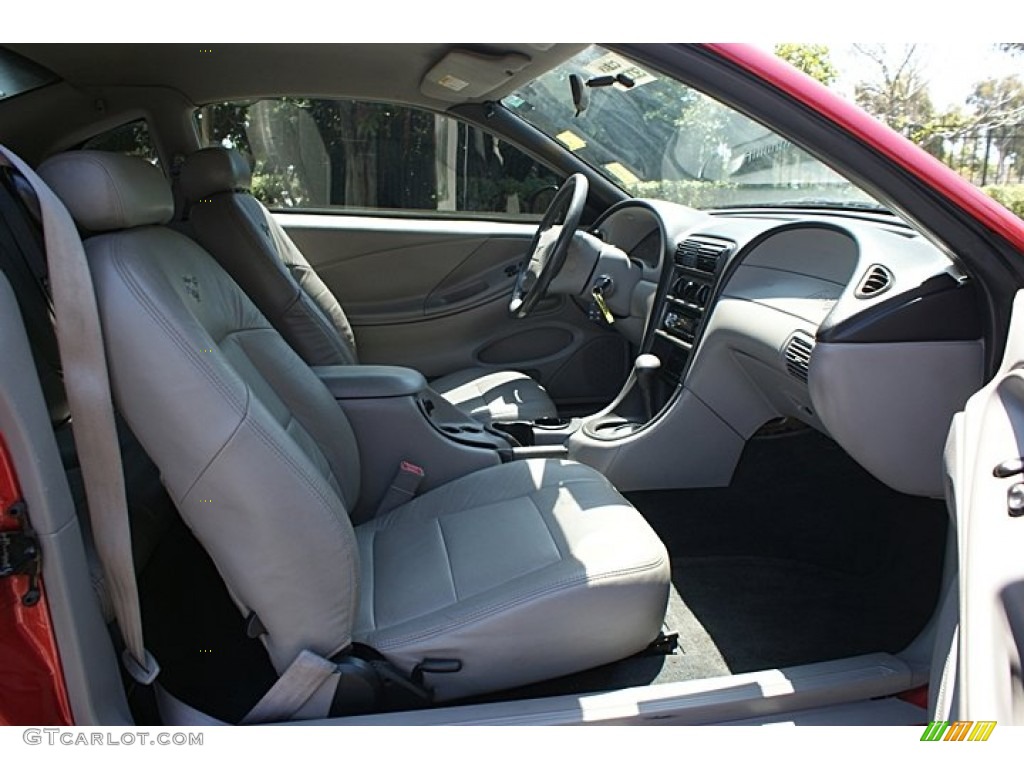 Medium Graphite Interior 2000 Ford Mustang V6 Coupe Photo #68778764