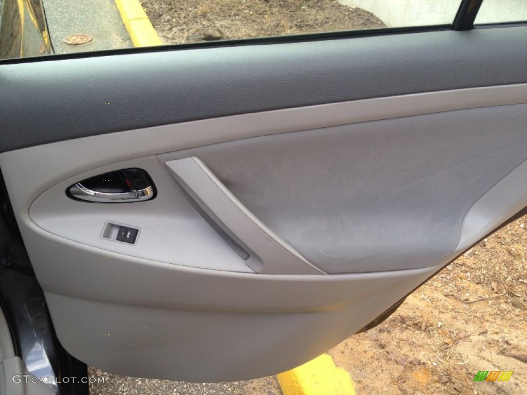 2010 Camry LE - Magnetic Gray Metallic / Ash Gray photo #21