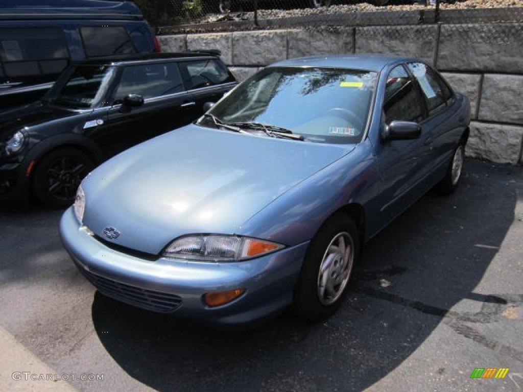1999 Cavalier Sedan - Medium Opal Blue Metallic / Graphite photo #3