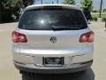 Reflex Silver Metallic - Tiguan SE Photo No. 9