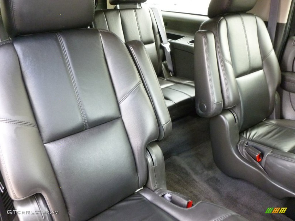 2011 Chevrolet Suburban Z71 4x4 Rear Seat Photo #68785172
