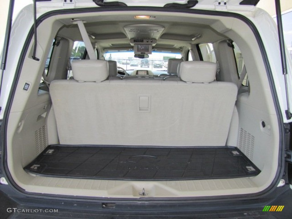 2004 Infiniti QX 56 Trunk Photo #68785724