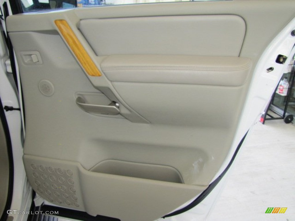 2004 Infiniti QX 56 Door Panel Photos