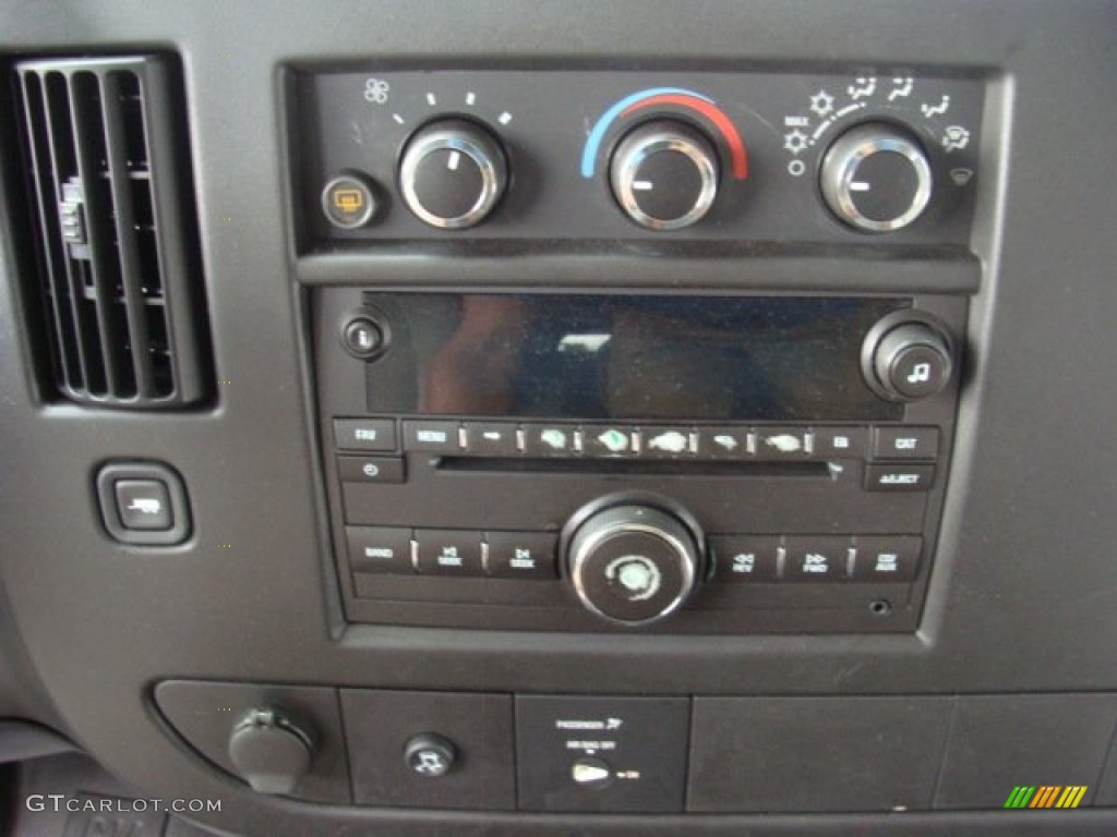 2009 Express 3500 Extended Passenger Van - Black / Medium Pewter photo #11