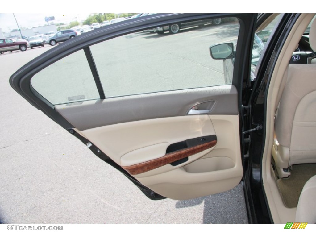 2009 Honda Accord EX Sedan Door Panel Photos
