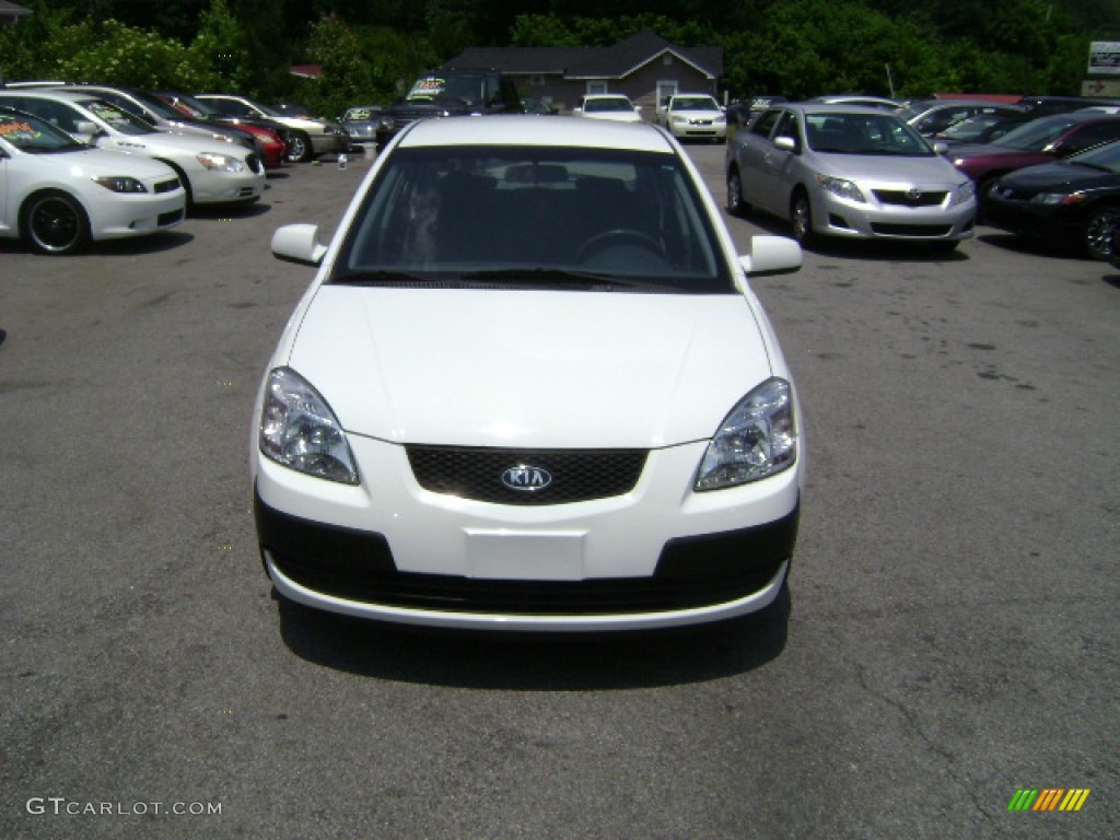 2008 Rio Rio5 LX Hatchback - White / Gray photo #2