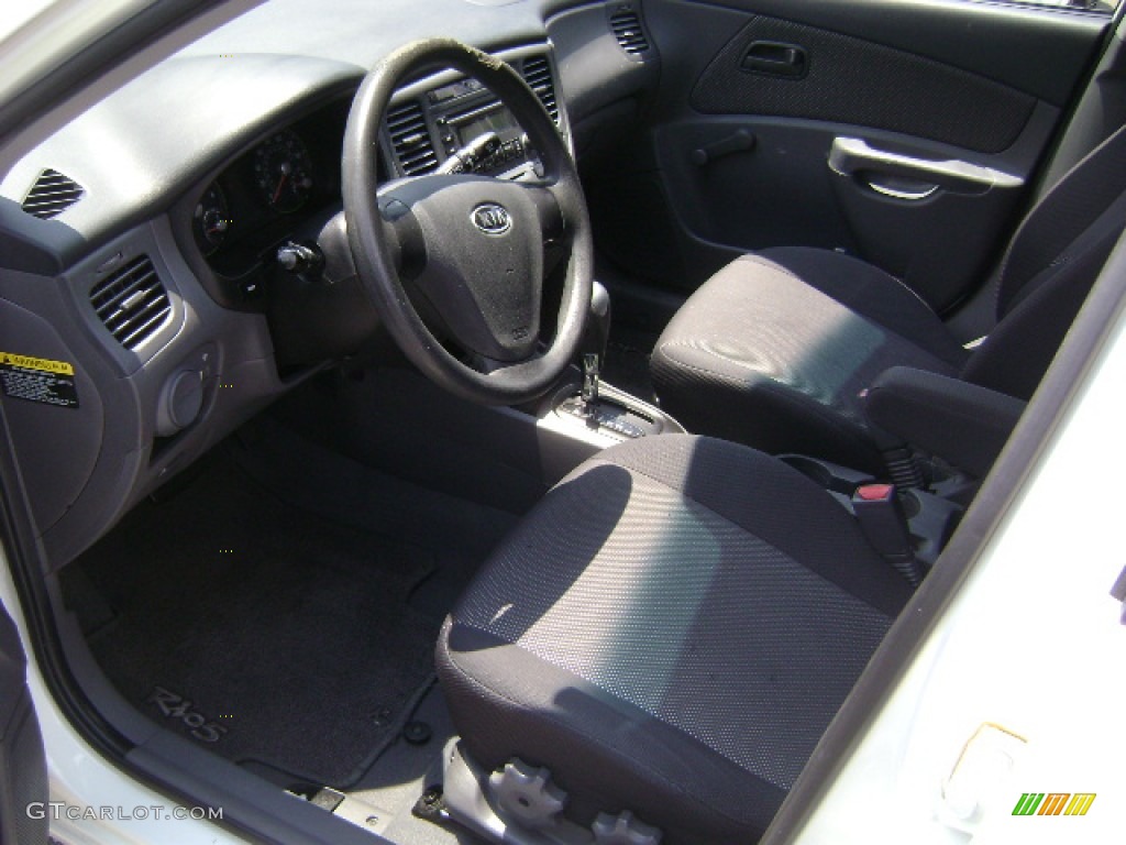2008 Rio Rio5 LX Hatchback - White / Gray photo #3