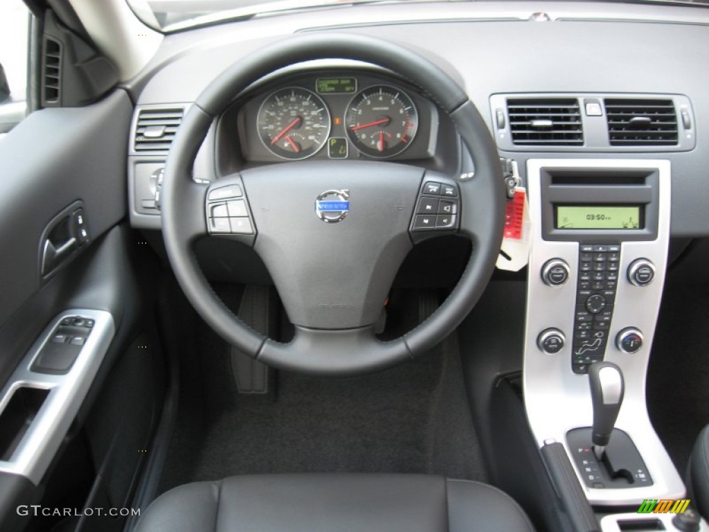 2013 Volvo C30 T5 Off Black Dashboard Photo #68793509