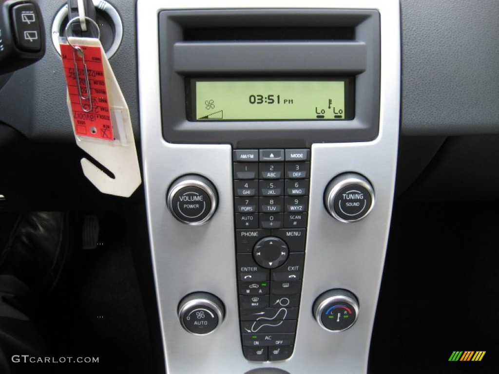 2013 Volvo C30 T5 Controls Photo #68793524