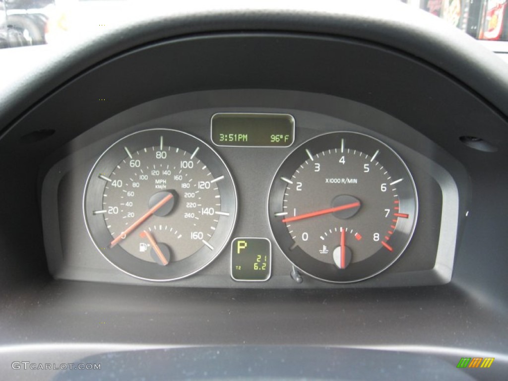 2013 Volvo C30 T5 Gauges Photo #68793551
