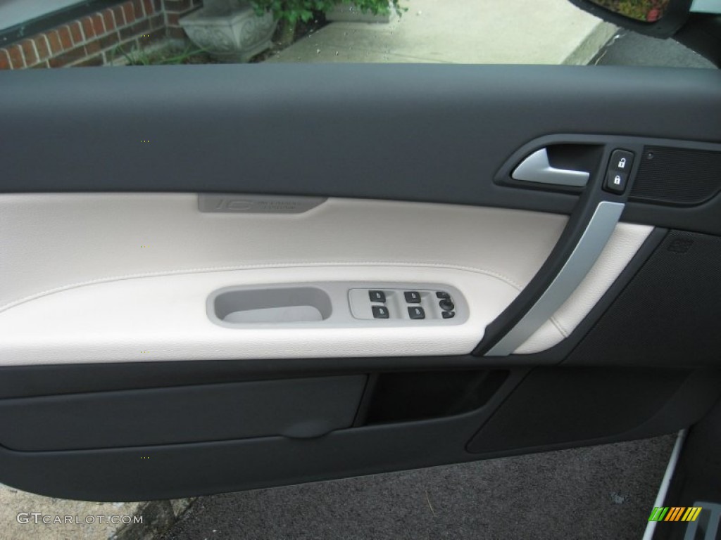 2013 Volvo C70 T5 Calcite/Off Black Door Panel Photo #68793959