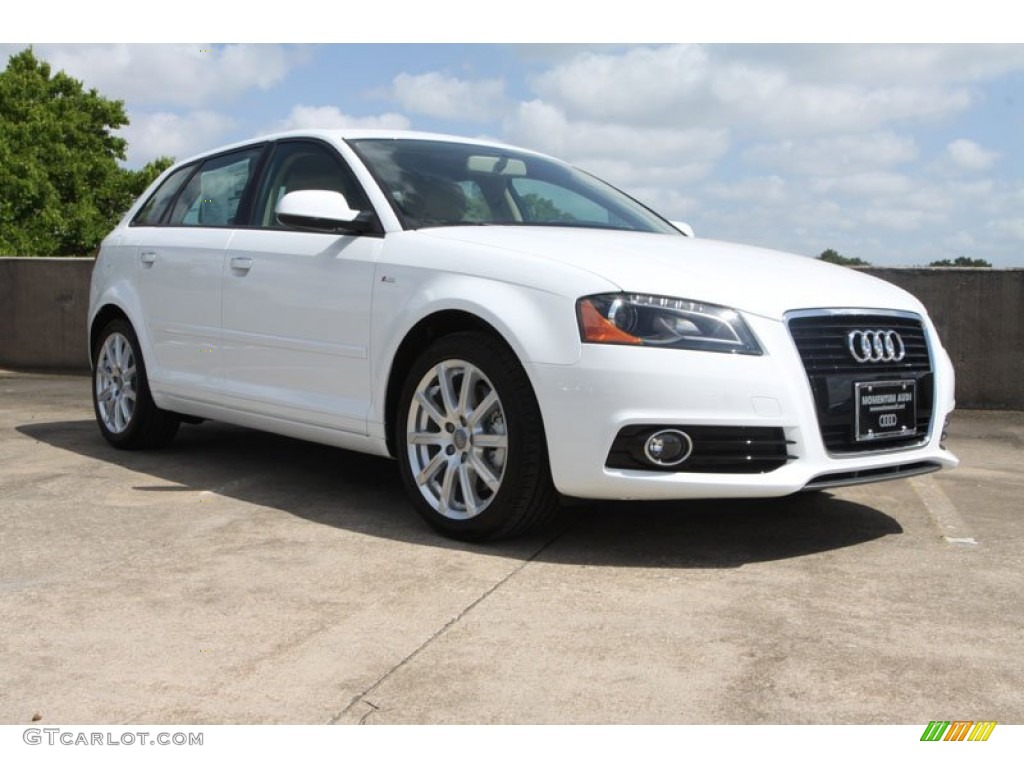 2013 A3 2.0 TFSI - Ibis White / Luxor Beige photo #1