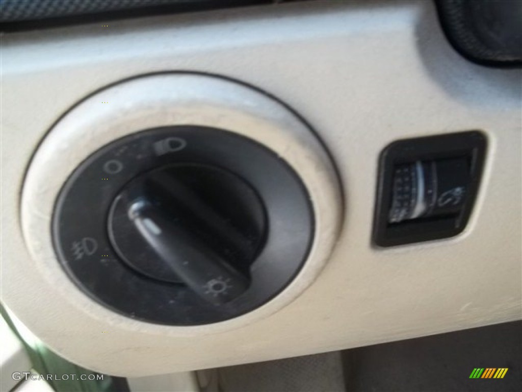 2000 New Beetle GLX 1.8T Coupe - Green / Cream photo #10