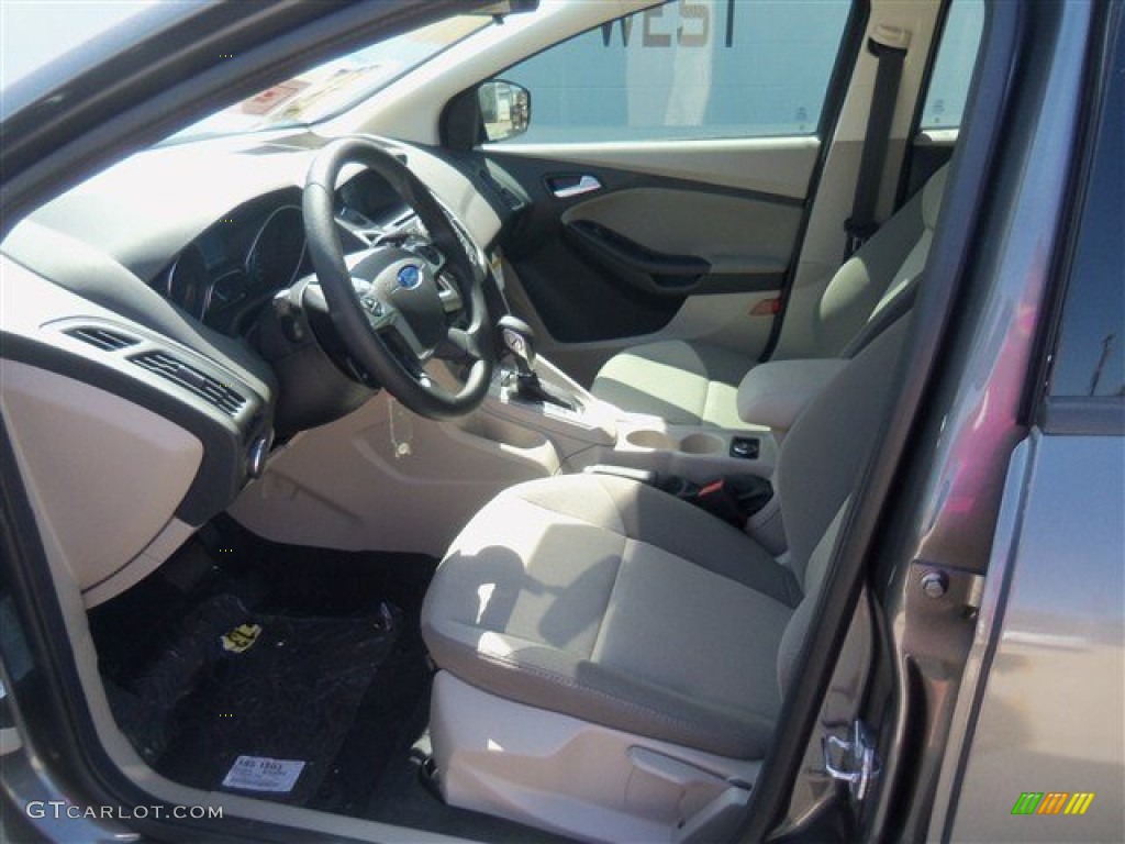 2012 Focus SE 5-Door - Sterling Grey Metallic / Stone photo #10