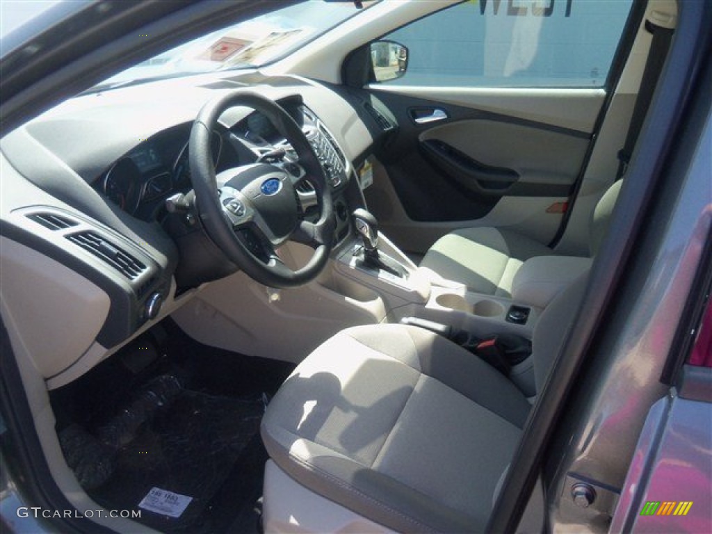 2012 Focus SE 5-Door - Sterling Grey Metallic / Stone photo #11