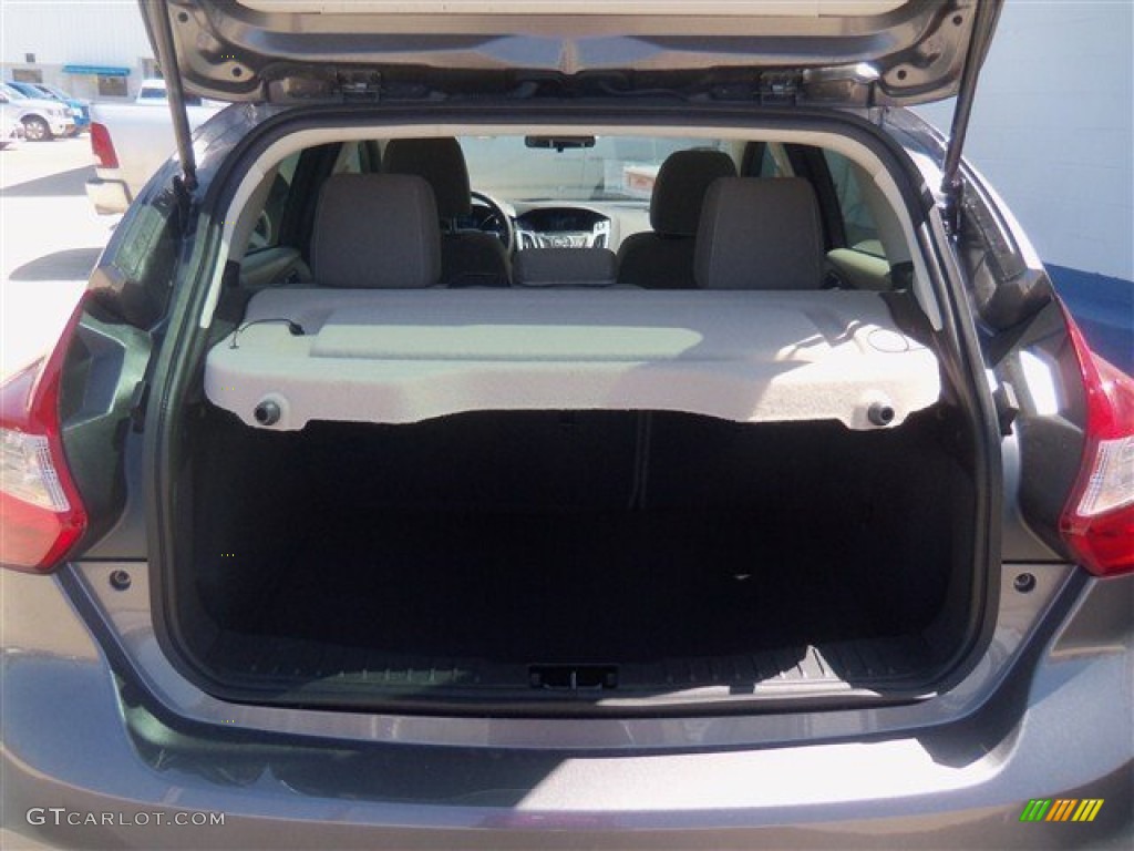 2012 Focus SE 5-Door - Sterling Grey Metallic / Stone photo #16