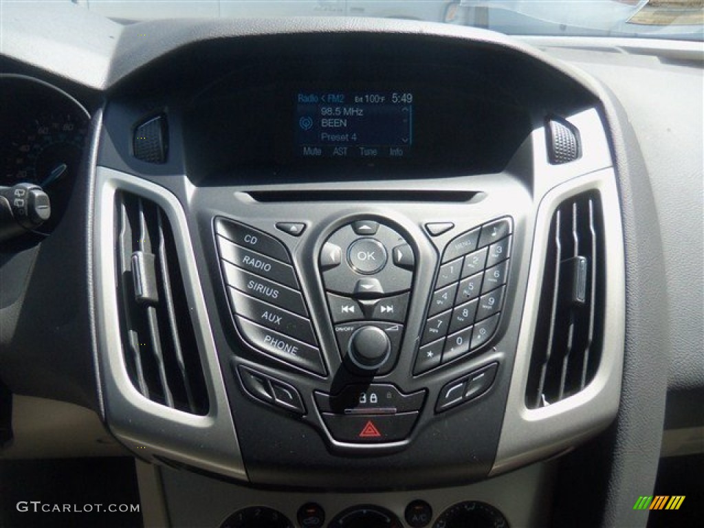 2012 Focus SE 5-Door - Sterling Grey Metallic / Stone photo #18