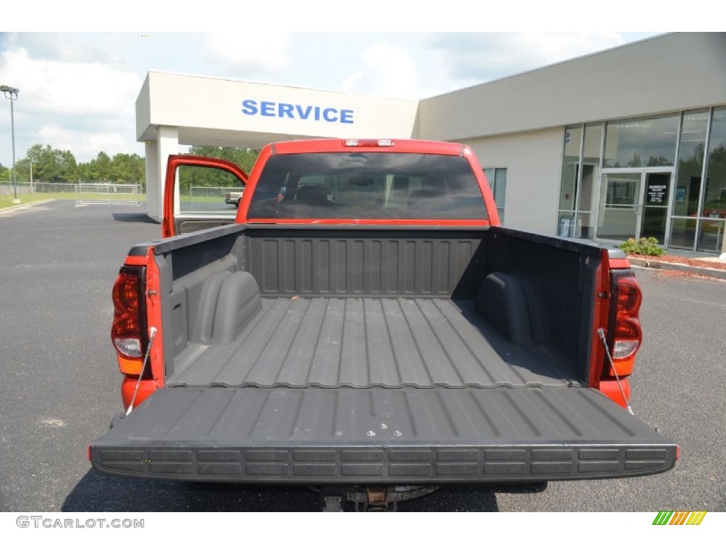 2007 Silverado 1500 Classic LS Crew Cab - Victory Red / Dark Charcoal photo #18