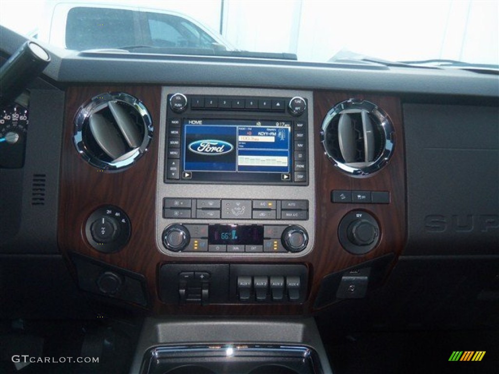 2012 F250 Super Duty Lariat Crew Cab 4x4 - White Platinum Metallic Tri-Coat / Black photo #19