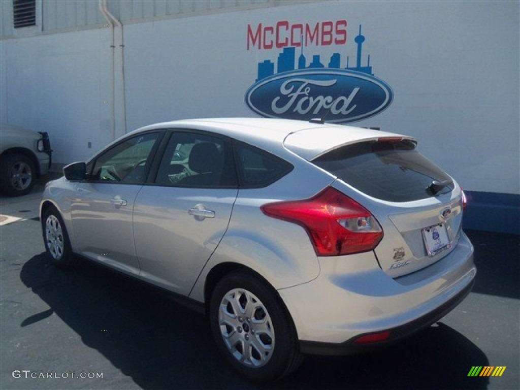 2012 Focus SE 5-Door - Ingot Silver Metallic / Stone photo #3