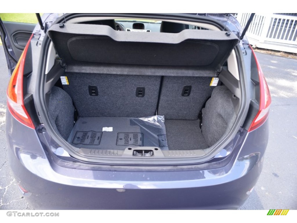 2013 Ford Fiesta SE Hatchback Trunk Photo #68799821