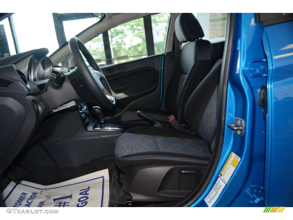 2013 Fiesta SE Hatchback - Blue Candy / Charcoal Black/Blue Accent photo #18