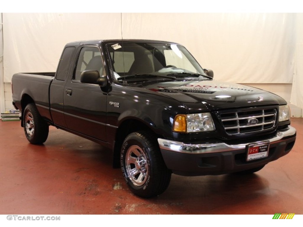 2002 Ranger XLT SuperCab - Black Clearcoat / Dark Graphite photo #1