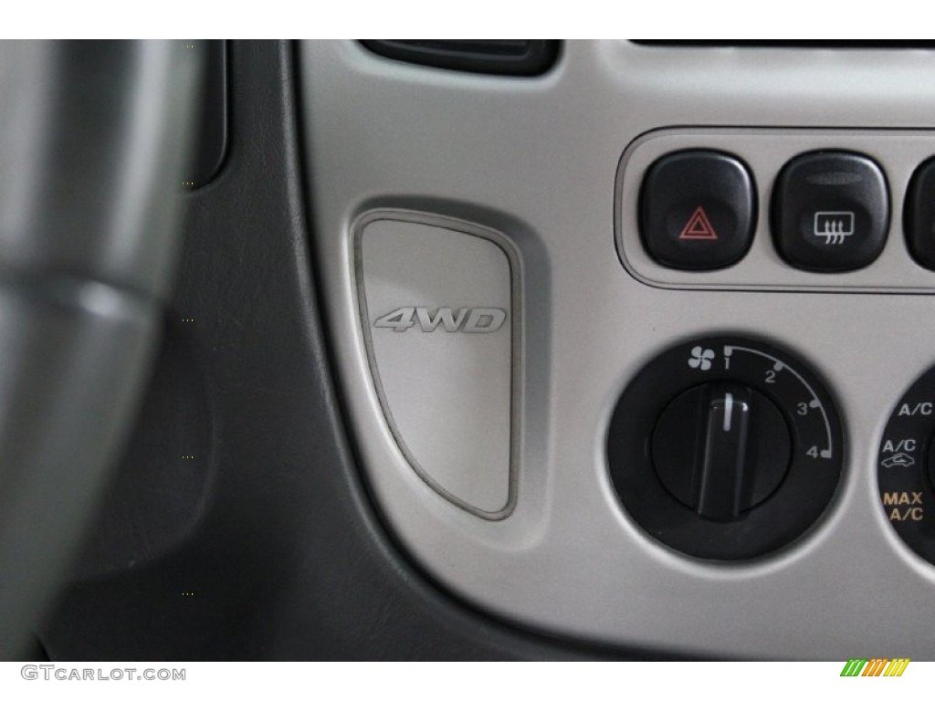 2005 Ford Escape Hybrid 4WD Controls Photo #68801804