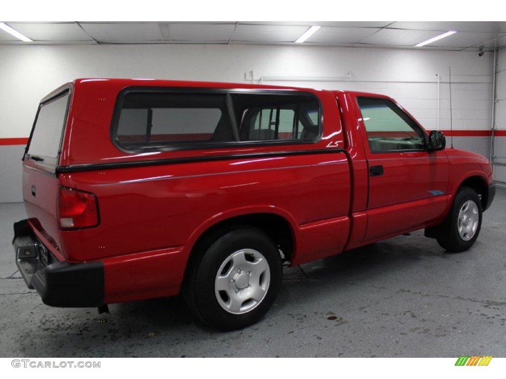 1996 Hombre XS Regular Cab - Standard Red / Gray photo #16