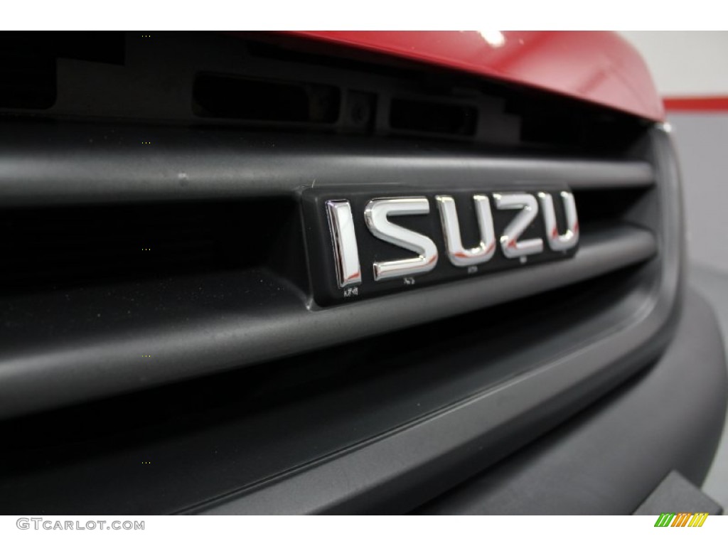 1996 Isuzu Hombre XS Regular Cab Marks and Logos Photos