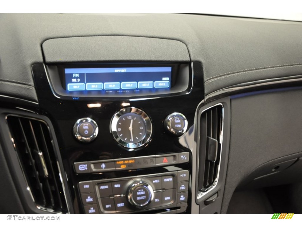2011 Cadillac CTS -V Sport Wagon Controls Photo #68809466