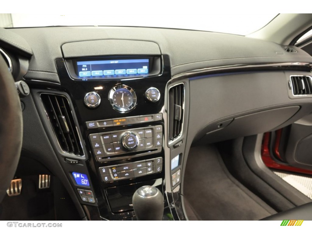 2011 Cadillac CTS -V Sport Wagon Controls Photo #68809475