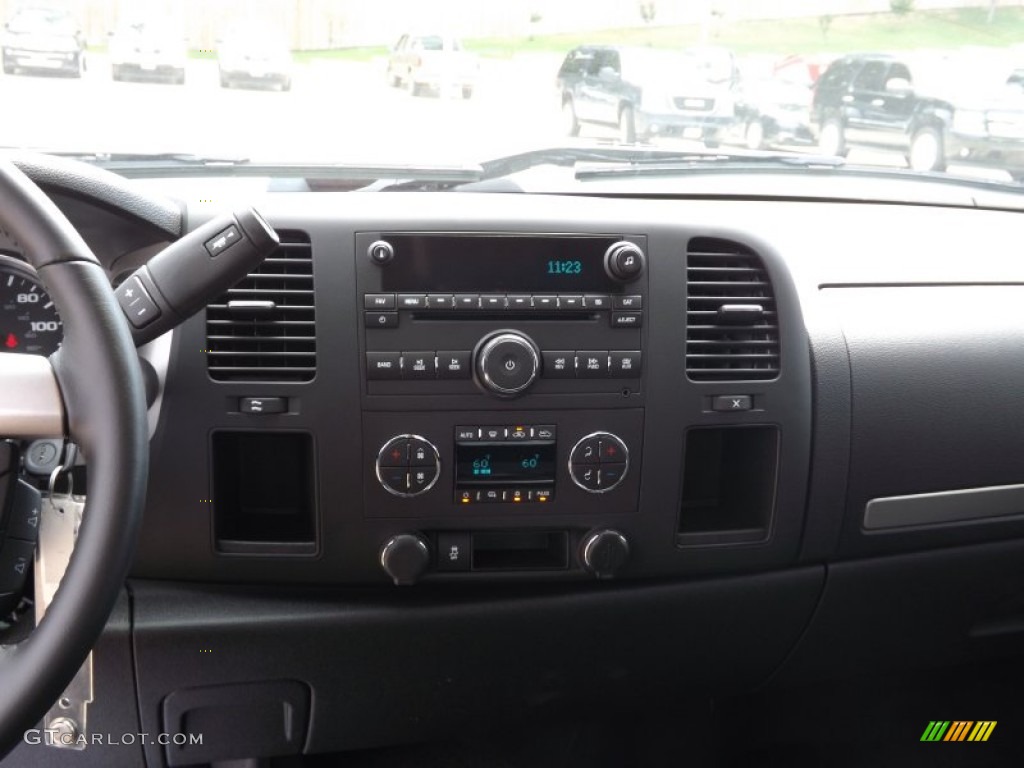 2013 GMC Sierra 1500 SLE Extended Cab Controls Photo #68811098