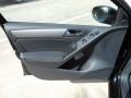 Black - Golf 4 Door TDI Photo No. 10