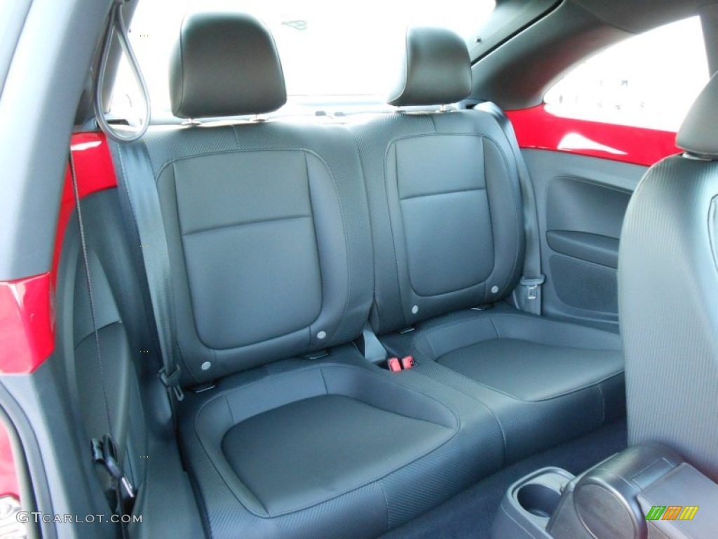 2013 Volkswagen Beetle 2.5L Rear Seat Photo #68813035