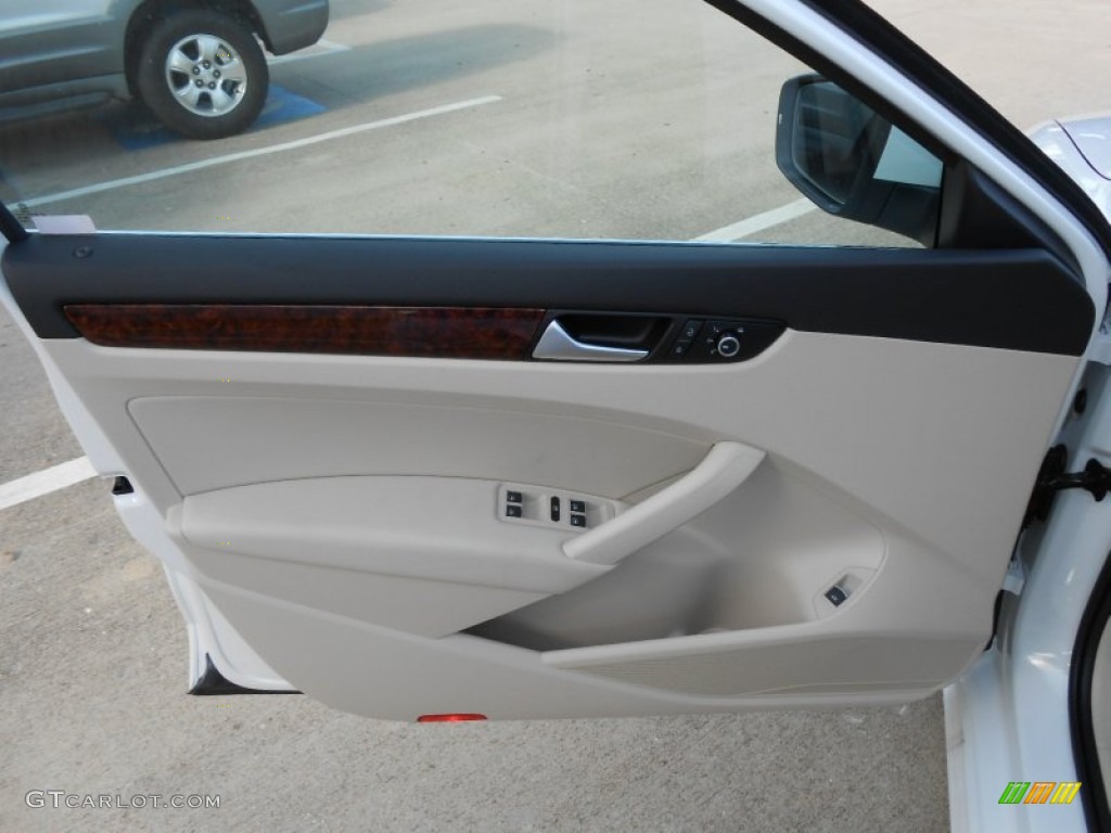 2013 Volkswagen Passat TDI SEL Cornsilk Beige Door Panel Photo #68813423