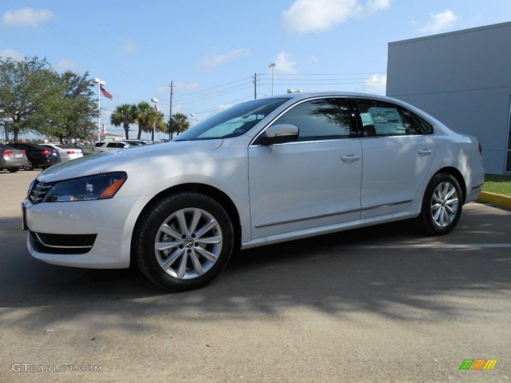 Candy White 2013 Volkswagen Passat 2.5L SEL Exterior Photo #68813591