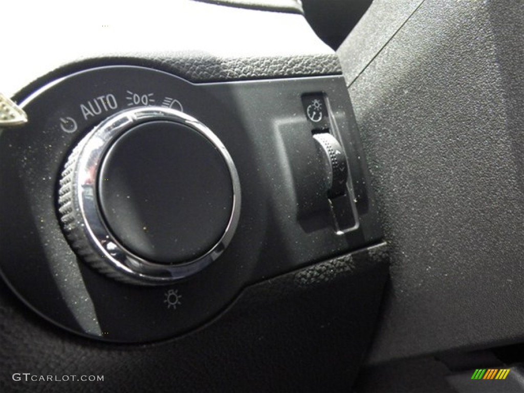 2012 Chevrolet Camaro SS/RS Convertible Controls Photo #68815400