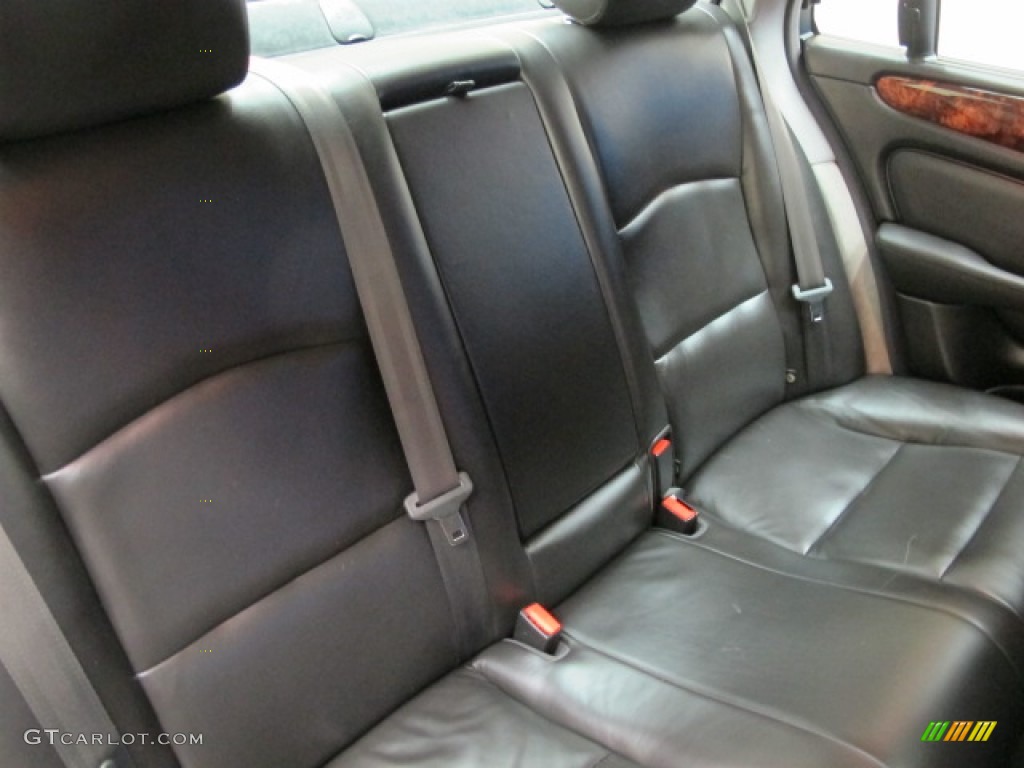 2004 Jaguar XJ XJR Rear Seat Photo #68817029