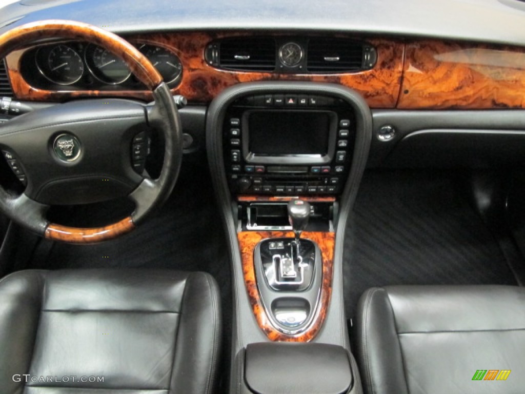 2004 Jaguar XJ XJR Charcoal Dashboard Photo #68817062