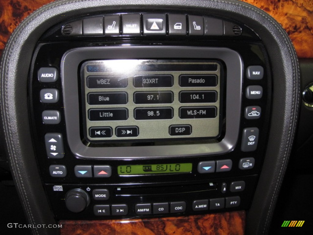 2004 Jaguar XJ XJR Controls Photo #68817116