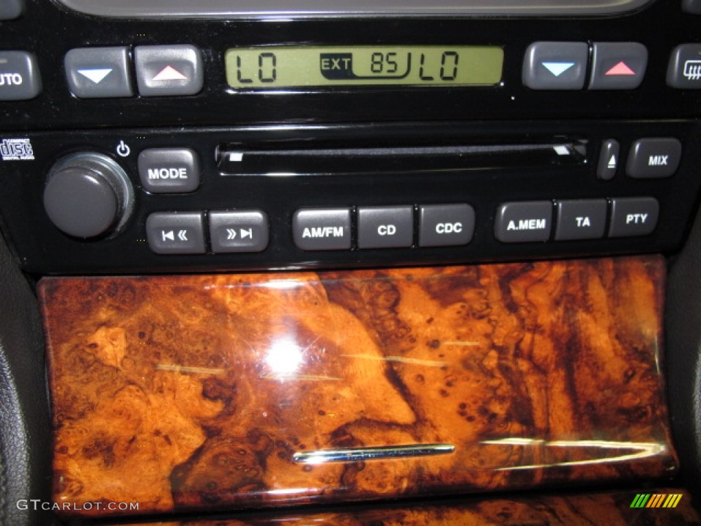 2004 Jaguar XJ XJR Controls Photo #68817125