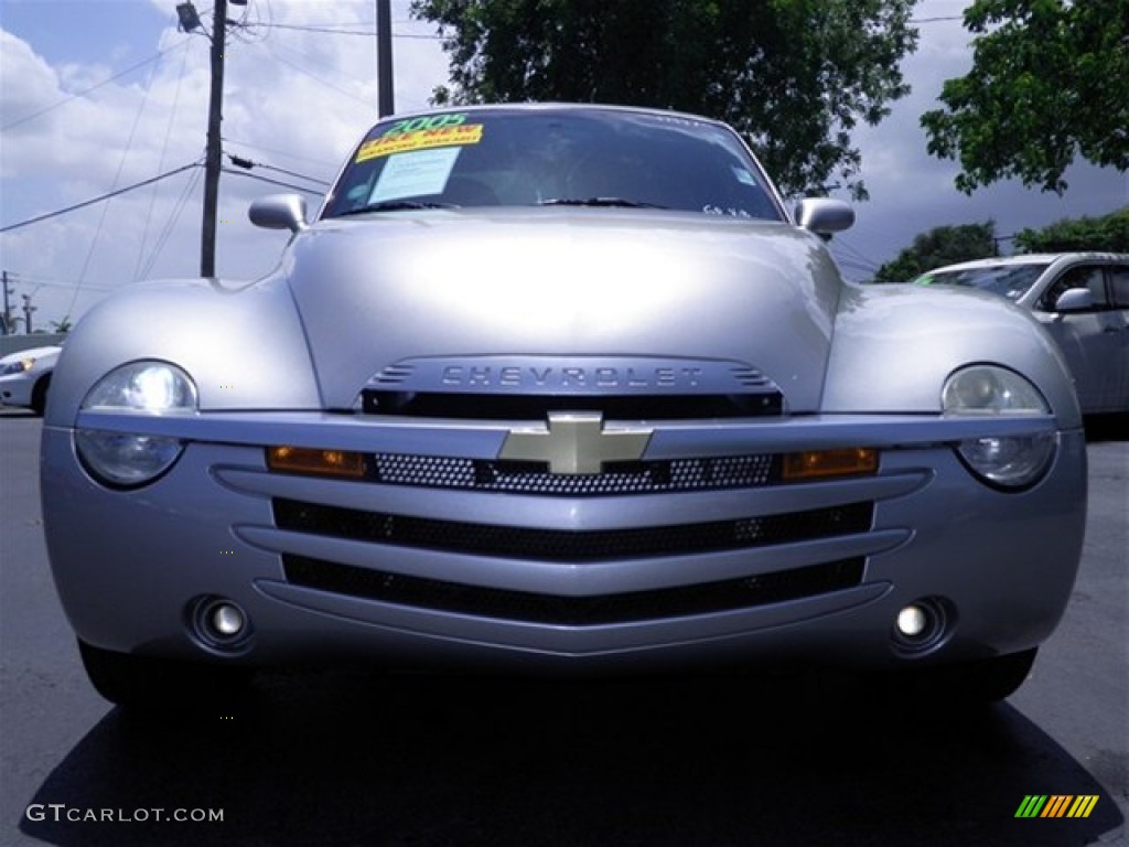 2005 SSR  - Ricochet Silver Metallic / Ebony Black photo #4