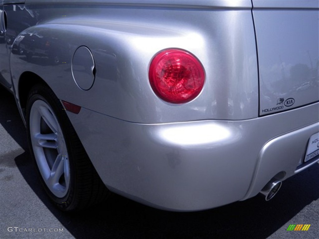 2005 SSR  - Ricochet Silver Metallic / Ebony Black photo #12